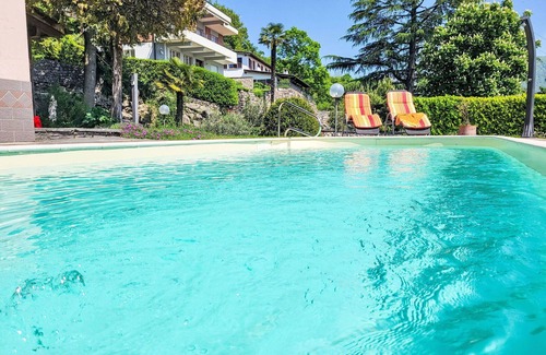 Besazio Apartamento | Precioso apartamento para 4 personas con WIFI, piscina privada, TV, patio y vista panorámica