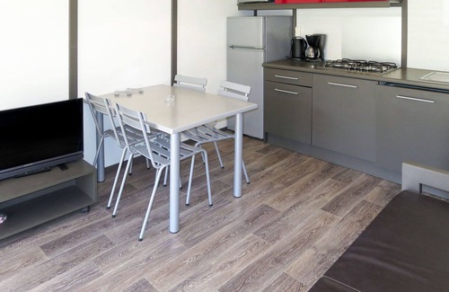 Aregno Apartamento | Hermoso apartamento para 4 personas con WIFI, A/C, TV, terraza y aparcamiento
