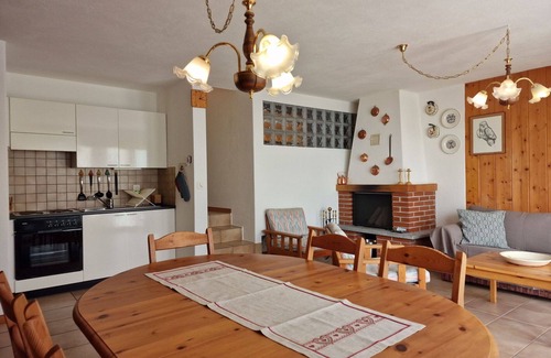 Airolo Apartamento | Precioso apartamento para 4 personas con WIFI, TV, patio y vista panorámica