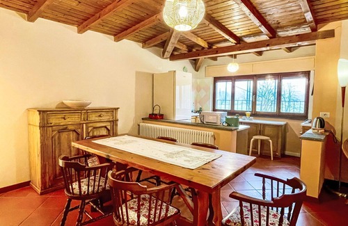 Sorico Apartamento | Bonito apartamento con WIFI, TV, patio, mascotas permitida, vista panorámica y aparcamiento