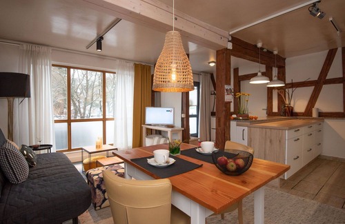 Suhl Apartamento | Acogedor apartamento para 4 personas con WIFI, TV, patio y mascotas permitida