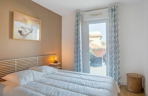 Behobie Apartamento | Nice apartment for 4 guests with WIFI, A/C, pool, TV, terrace and parking