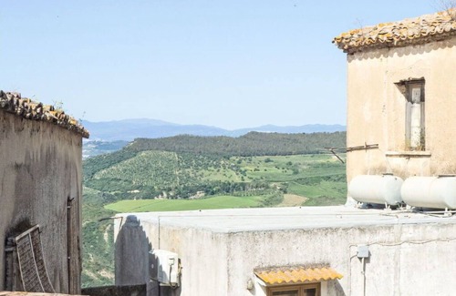Strongoli Apartamento | Precioso apartamento con WIFI, balcón, mascotas permitida, vista panorámica y aparcamiento