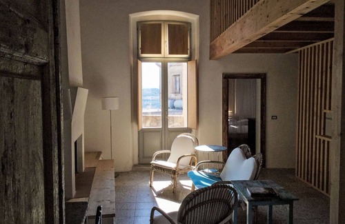 Strongoli Apartamento | Precioso apartamento con WIFI, balcón, mascotas permitida, vista panorámica y aparcamiento