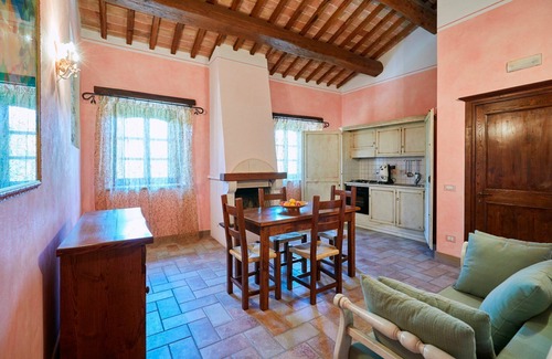 San Brizio Apartamento | Precioso apartamento con WIFI, piscina, TV, mascotas permitida y aparcamiento, cerca de Spoleto