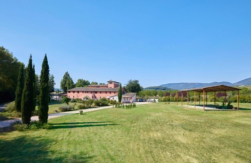 San Brizio Apartamento | Precioso apartamento con WIFI, piscina, TV, mascotas permitida y aparcamiento, cerca de Spoleto