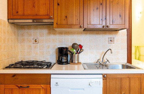 Lavina Apartamento | Hermoso apartamento para 4 personas con piscina, WIFI, mascotas permitida y aparcamiento
