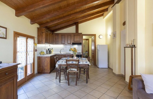 Borgo Apartamento | Bonito apartamento con WIFI, TV, patio, mascotas permitida, vista panorámica y aparcamiento