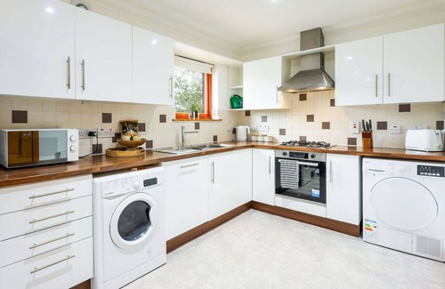 Forres Apartamento | Nice apartment for 4 people with WIFI, TV and balcony