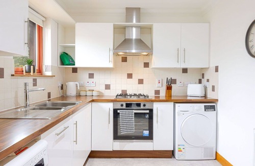 Forres Apartamento | Nice apartment for 4 people with WIFI, TV and balcony