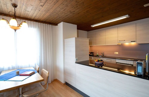 Mitloedi Apartamento | Hermoso apartamento para 4 personas con WIFI, TV, balcón, mascotas permitida y aparcamiento
