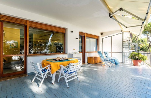 Capo Mimosa-Rollo Apartamento | Acogedor apartamento para 4 personas con WIFI, balcón, vista panorámica y aparcamiento