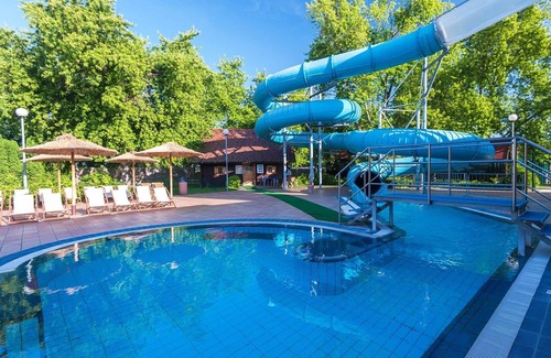 Ptuj Apartamento | Bonito apartamento para 4 personas con WIFI, A/C, piscina, TV y balcón