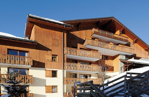 Plan Peisey Apartamento | Precioso apartamento para 6 personas con WIFI, piscina, TV, terraza y mascotas permitida