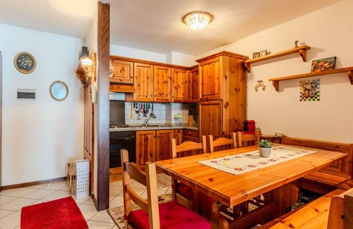 Ragoli Apartamento | Hermoso apartamento para 6 personas con WIFI, TV y balcón