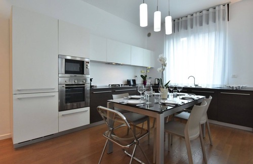 San Vittore Apartamento | Bonito apartamento para 6 personas con WIFI, A/C, TV, balcón y aparcamiento
