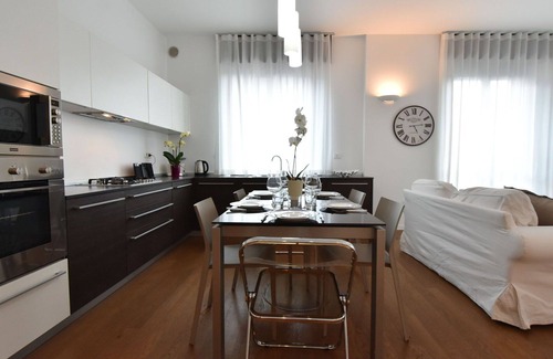 San Vittore Apartamento | Bonito apartamento para 6 personas con WIFI, A/C, TV, balcón y aparcamiento