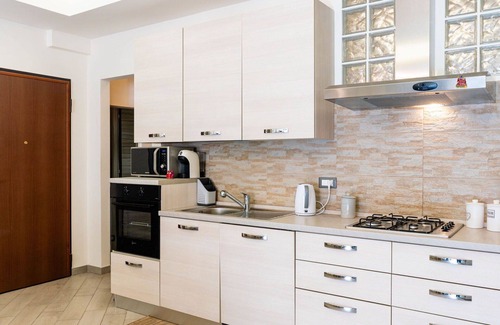 Ceriale Apartamento | Nice apartment for 6 people with A/C, WIFI and terrace