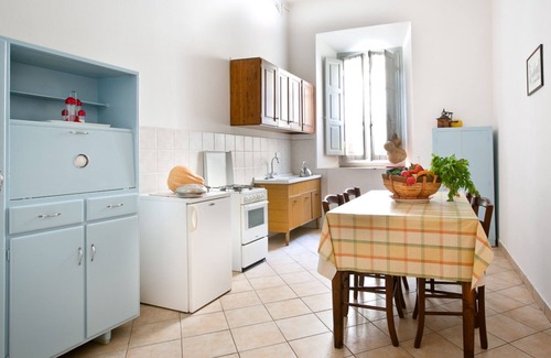 Cicogna Apartamento | Hermoso apartamento con WIFI, piscina, mascotas permitida, vista panorámica y aparcamiento