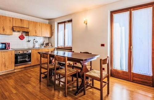 Sant'Antonio di Mavignola Apartamento | Bonito apartamento para 6 personas con TV y balcón