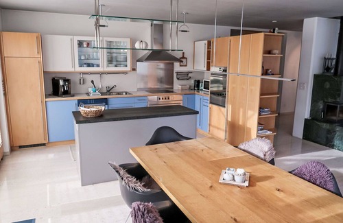 Sumvitg Apartamento | Bonito apartamento para 6 personas con WIFI, TV, patio, vista panorámica y aparcamiento