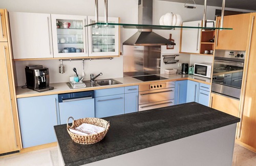 Sumvitg Apartamento | Bonito apartamento para 6 personas con WIFI, TV, patio, vista panorámica y aparcamiento