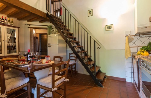 Peccioli Apartamento | Bonito apartamento con WIFI, piscina, A/C, TV, mascotas permitida, vista panorámica y aparcamiento
