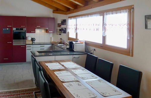 Zillis Apartamento | Bonito apartamento para 7 personas con WIFI, TV, balcón, vista panorámica y aparcamiento
