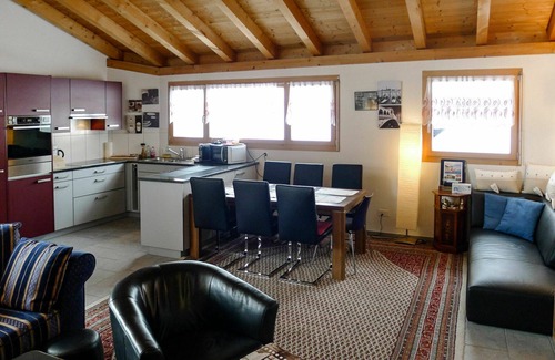 Zillis Apartamento | Bonito apartamento para 7 personas con WIFI, TV, balcón, vista panorámica y aparcamiento