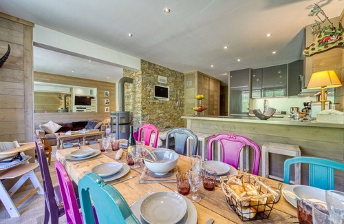 Villarembert Apartamento | Acogedor apartamento para 8 personas con piscina, WIFI, TV, balcón y aparcamiento