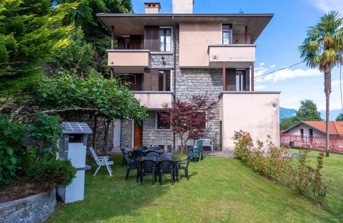 Aurogna Apartamento | Bonito apartamento con WIFI, bañera de hidromasaje, TV, patio, mascotas permitida y aparcamiento