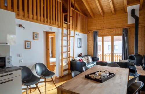 Heremence Apartamento | Bonito apartamento para 8 personas con WIFI, TV, balcón, mascotas permitida y aparcamiento
