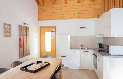 Heremence Apartamento | Bonito apartamento para 8 personas con WIFI, TV, balcón, mascotas permitida y aparcamiento