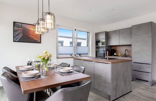 Butjadingen Apartamento | Precioso apartamento para 11 personas con WIFI, TV, terraza y aparcamiento
