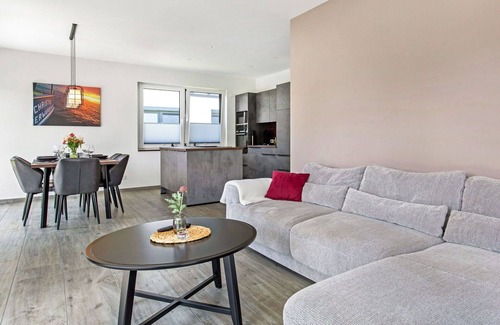 Butjadingen Apartamento | Precioso apartamento para 11 personas con WIFI, TV, terraza y aparcamiento