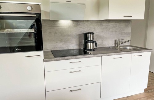 Hechthausen Apartamento | Acogedor apartamento para 4 personas con piscina, WIFI, TV, balcón y mascotas permitida