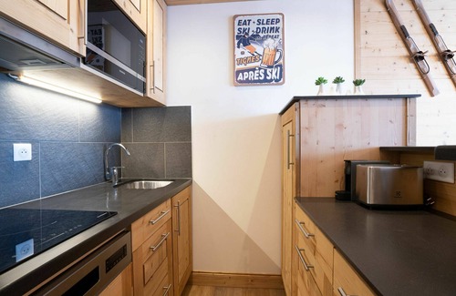 Tignes Apartamento | Precioso apartamento para 6 personas con WIFI, TV y balcón