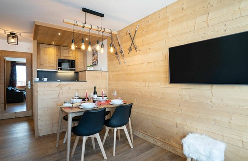 Tignes Apartamento | Precioso apartamento para 6 personas con WIFI, TV y balcón