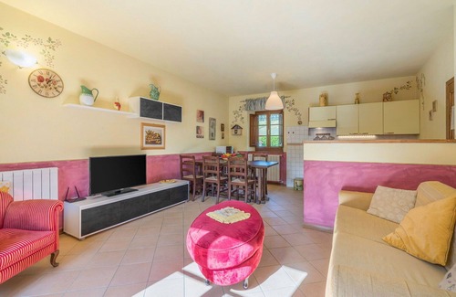 Cutigliano Apartamento | Acogedor apartamento para 4 personas con piscina, WIFI, TV y mascotas permitida