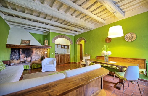 Montegufoni Otro | Acogedor apartamento para 4 personas con WIFI, piscina y aparcamiento