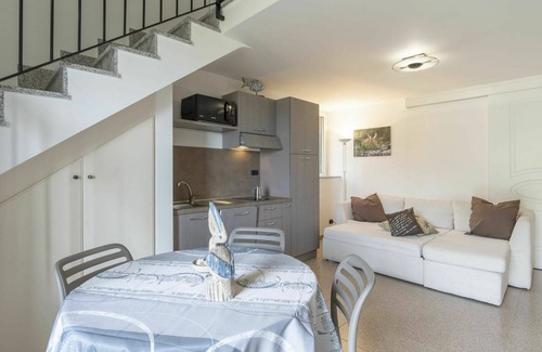 Latte Apartamento | Bonito apartamento para 4 personas con WIFI, piscina, TV, balcón y aparcamiento