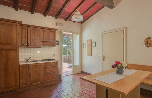 Monteriggioni Villa | Hermoso apartamento en villa con WIFI, piscina, TV, patio, vista panorámica, aparcamiento