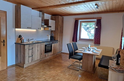 Wildschoenau Villa | Hermoso apartamento en villa para 3 personas con WIFI, TV y balcón