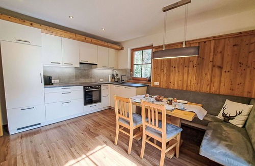 Wildschoenau Villa | Acogedor apartamento en villa para 4 personas con WIFI, TV y balcón