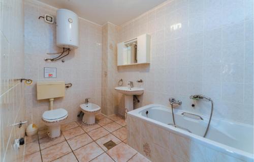 Bosana Apartamento | Nice Apartment In Bosana With Wifi