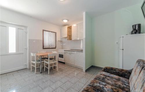 Bosana Apartamento | Nice Apartment In Bosana With Wifi