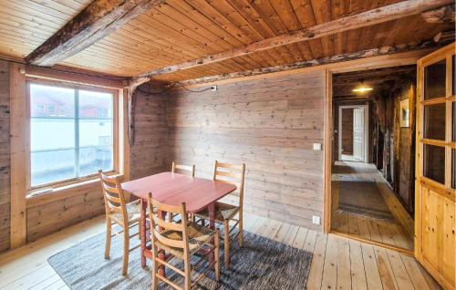 Fitjar Apartamento | Nice Apartment In Fitjar With Wifi