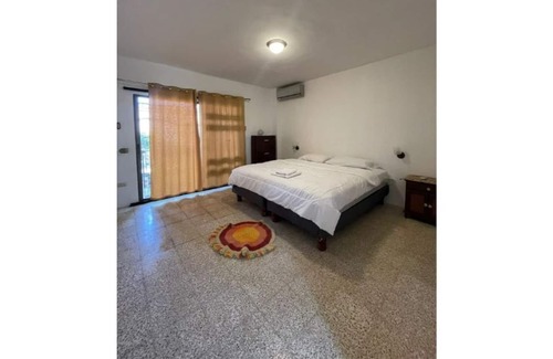 Zona 17 Apartamento | Lindo departamento frente al parque Kennedy