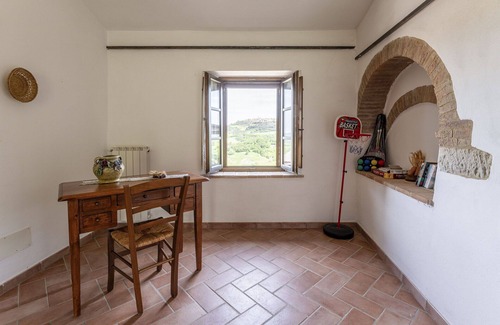 Radicondoli Villa | Hermoso apartamento en villa para 4 personas con piscina, WIFI, vista panorámica y aparcamiento