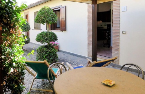 Bolsena Villa | Hermoso apartamento en villa con piscina, WIFI, TV, patio, mascotas permitida y aparcamiento